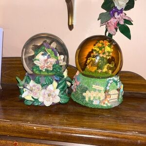 Floral and Garden Themed Snow Globes